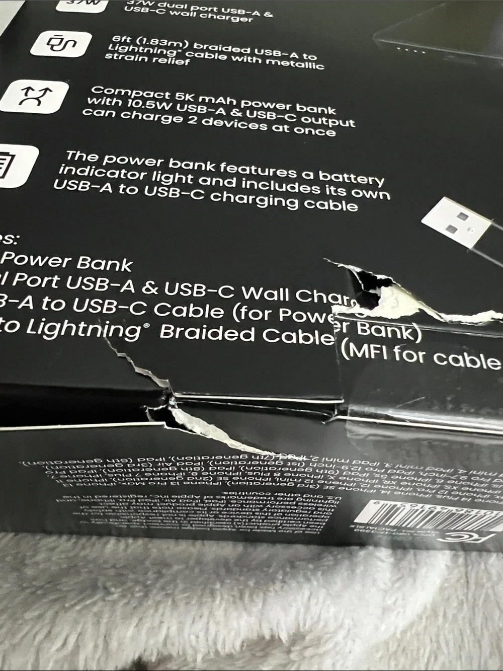 NIB USB-A to Lightning Charging Giftset - Black